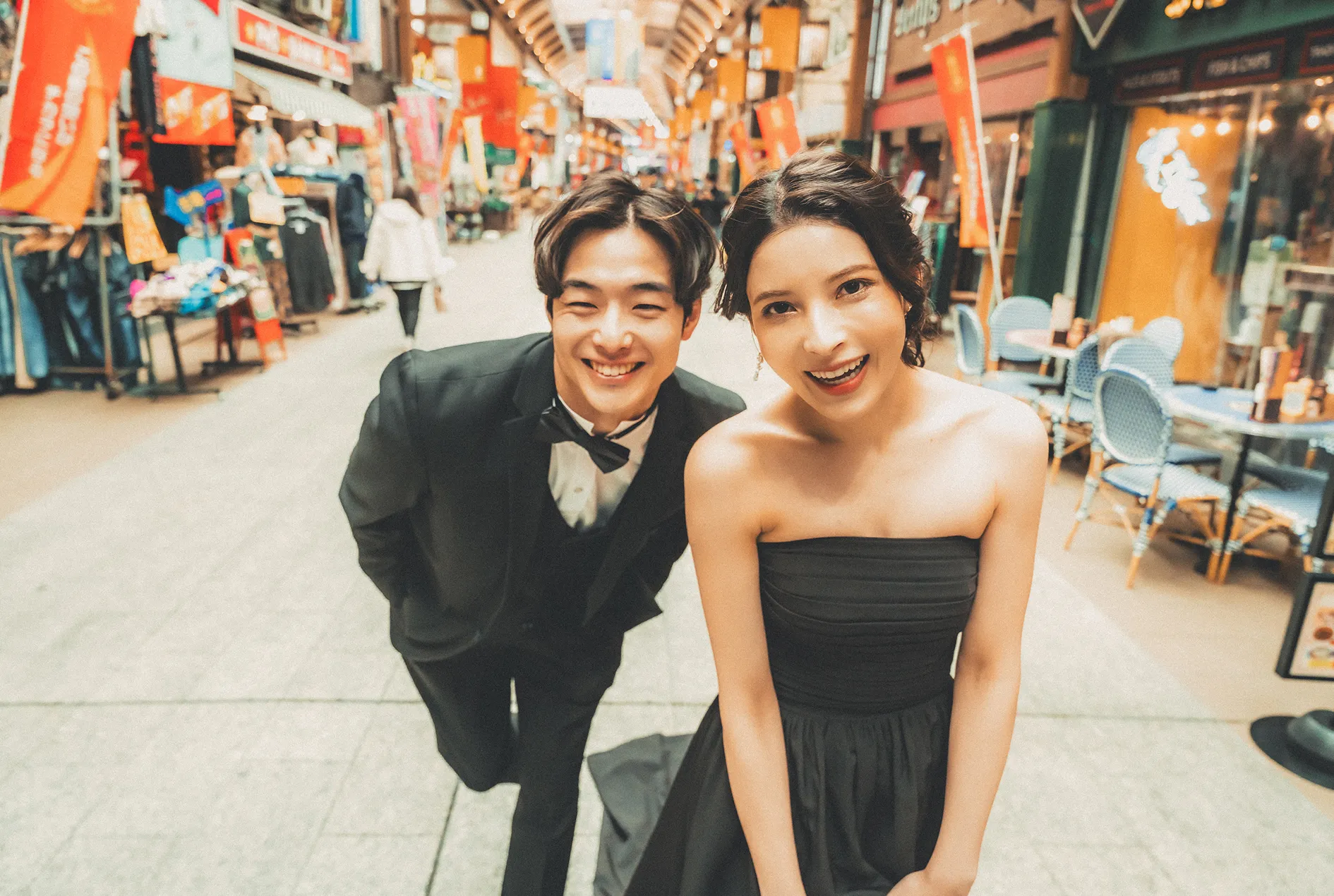 愛知・名古屋のロケーションで撮影したウェディングフォト（大須商店街）