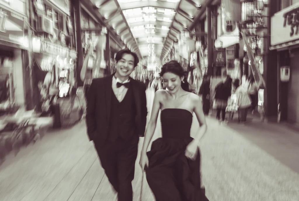 愛知・名古屋のロケーションで撮影したウェディングフォト（大須商店街）